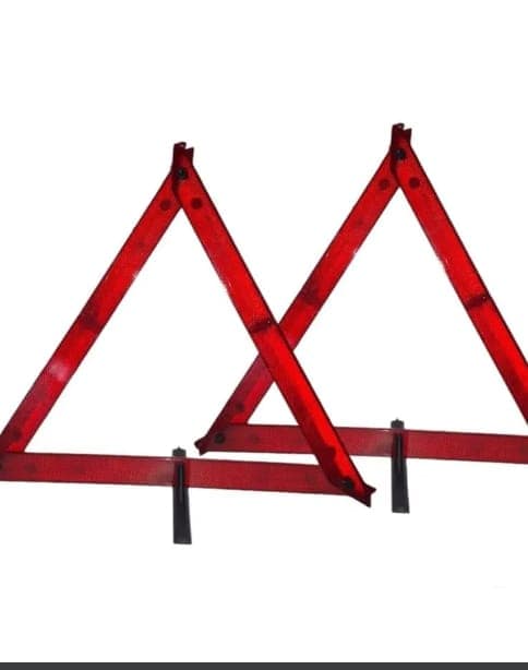 Baliza triangular reflectiva para señalización vehicular